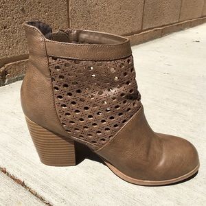 Tan Ankle Boots / Booties